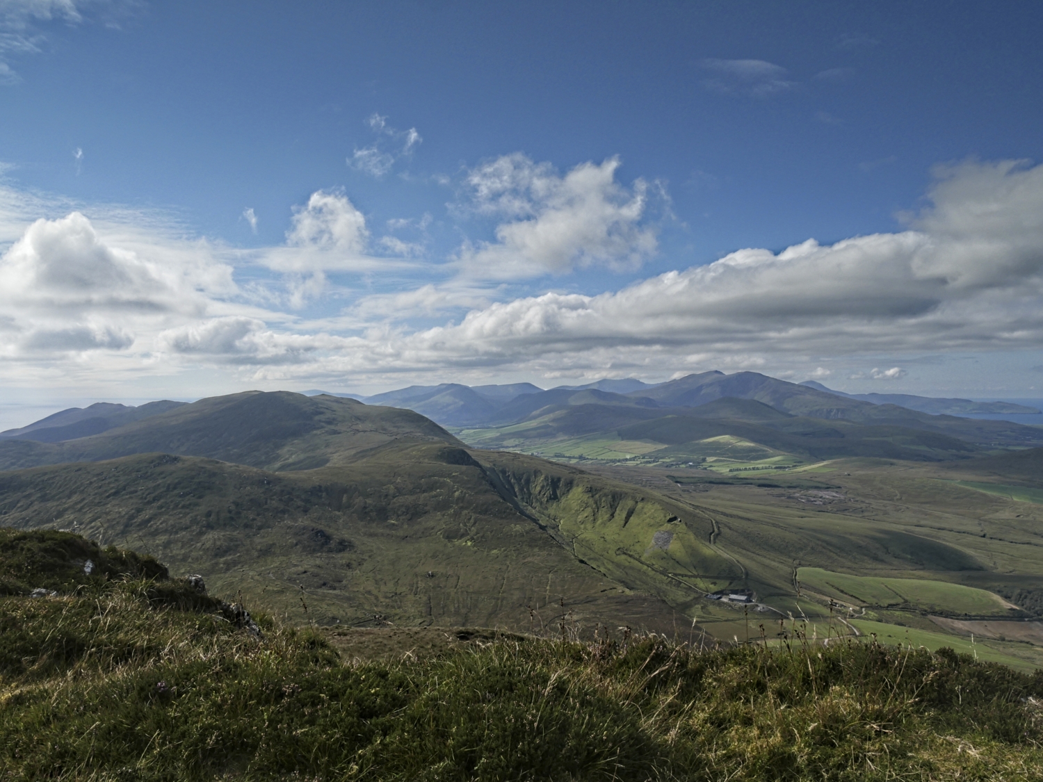 Moanlaur on left skyline, Beenoskee highest on right skyline.
