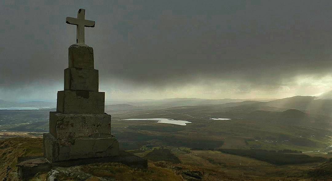 Concrete cross on Bulbin